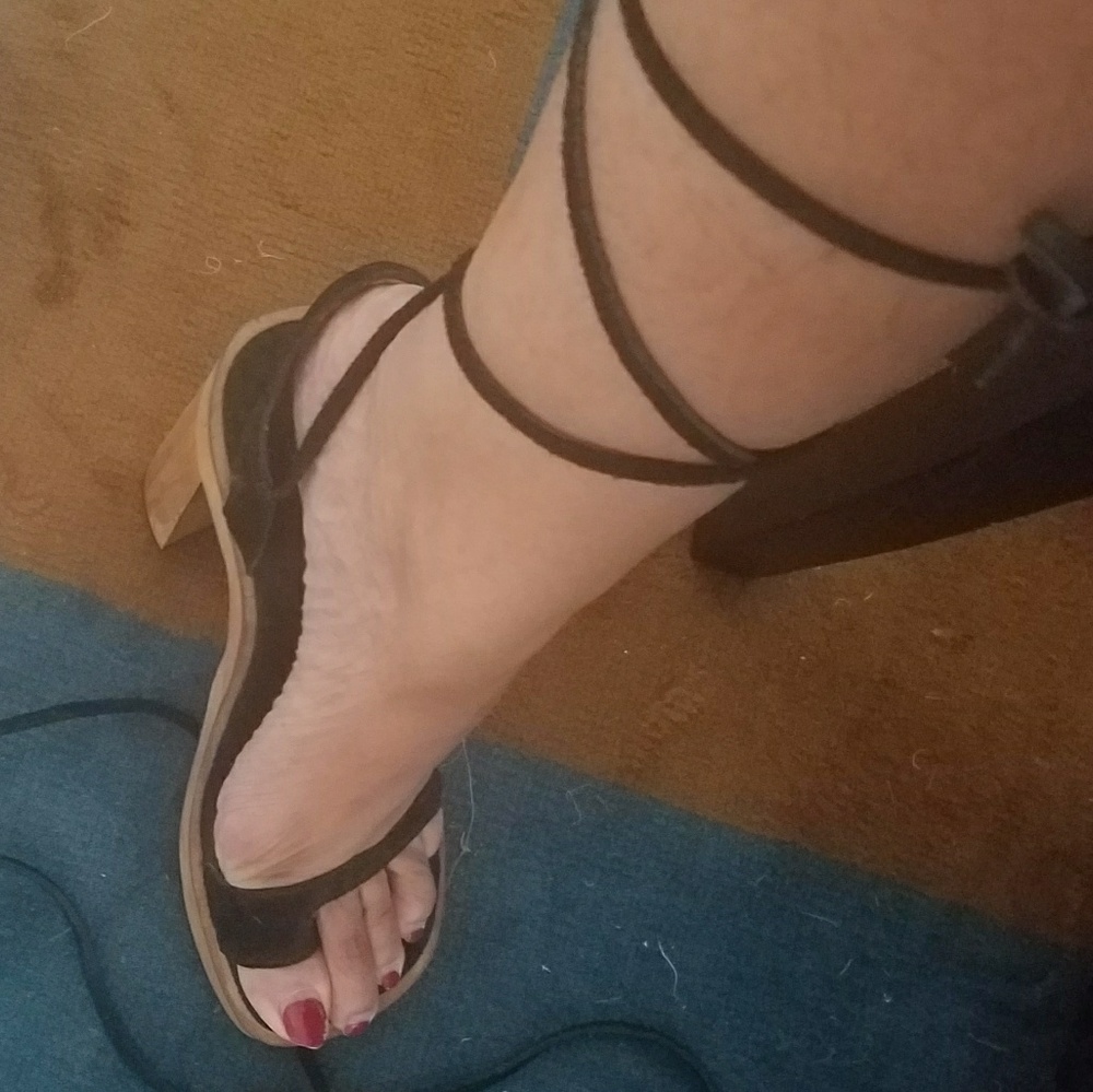 Steve Madden Sexy Black Tie up Platforms